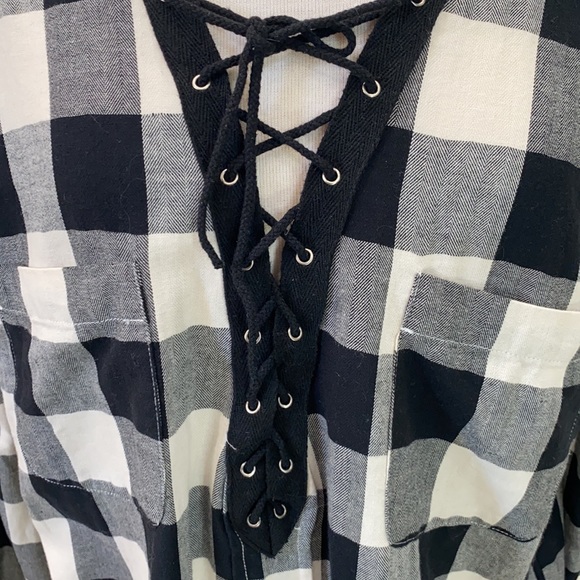 NWOT… Sexy in plaid. - Picture 2 of 8